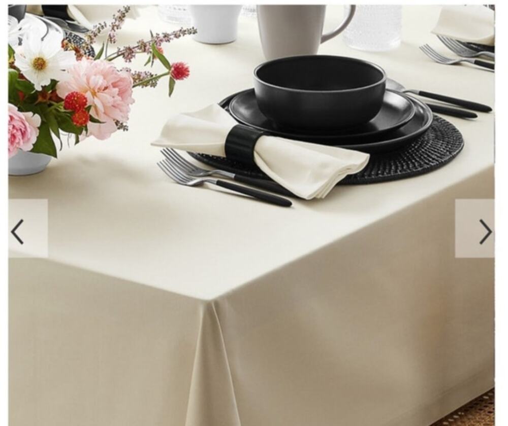 Williams Sonoma Hotel Tablecloth Beige Tan 100% Cotton 70x90 Oval NEW Ivory